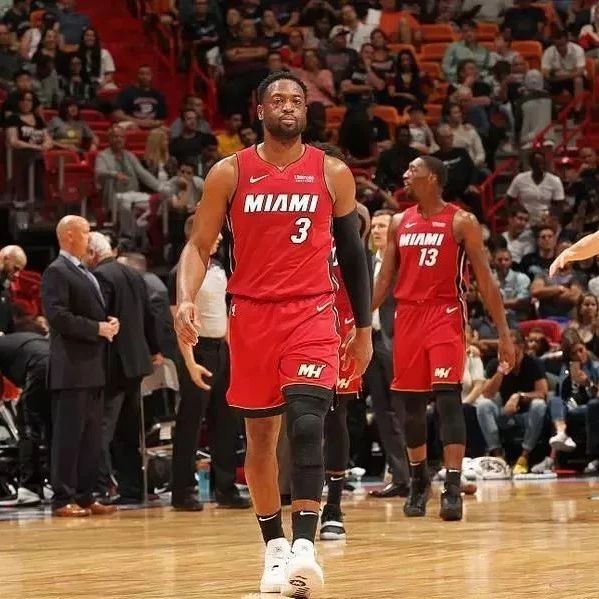 手感爆棚！新疆外援纳托尔半场7中6贡献15分（手感火热！新疆外援纳托尔半场7投6中砍下15分）