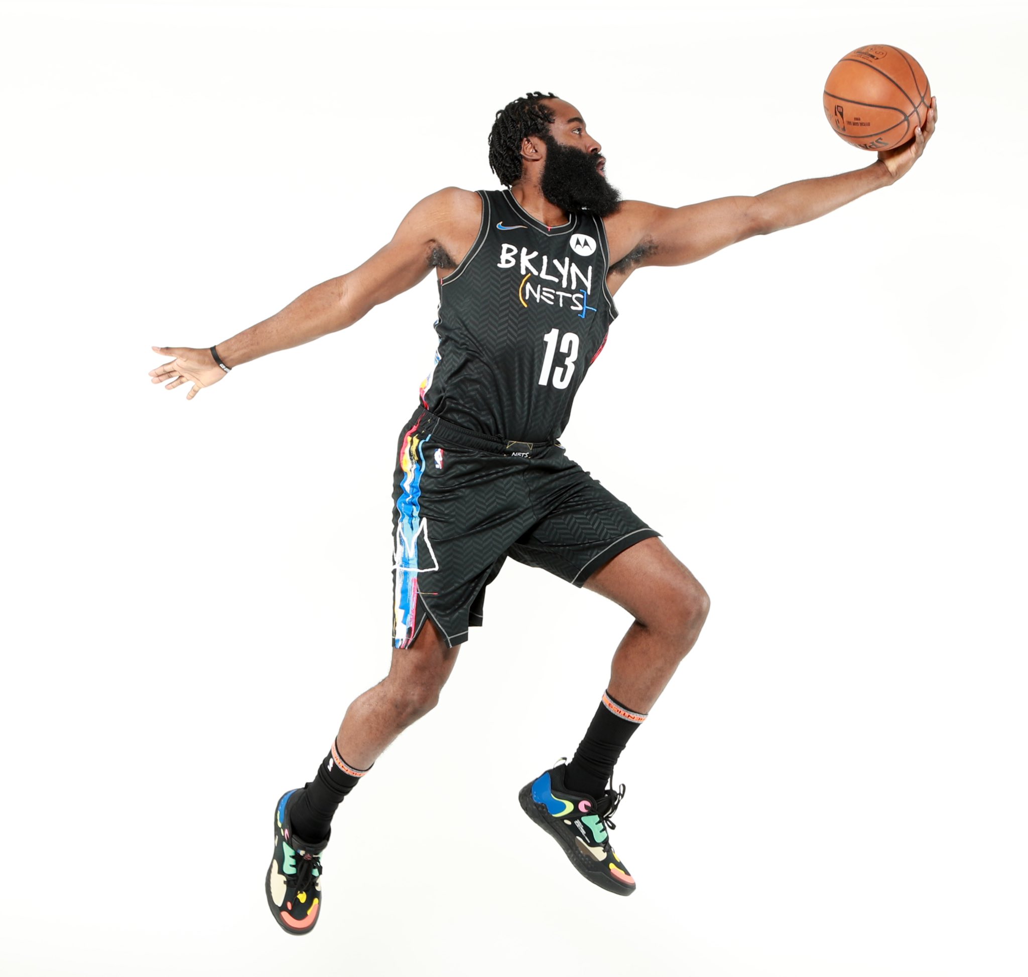 荷兰客场1-1波兰，德佩、卡明斯基破门，莱万送助攻（荷兰客场1-1战平波兰：德佩、卡明斯基进球，莱万送出助攻）