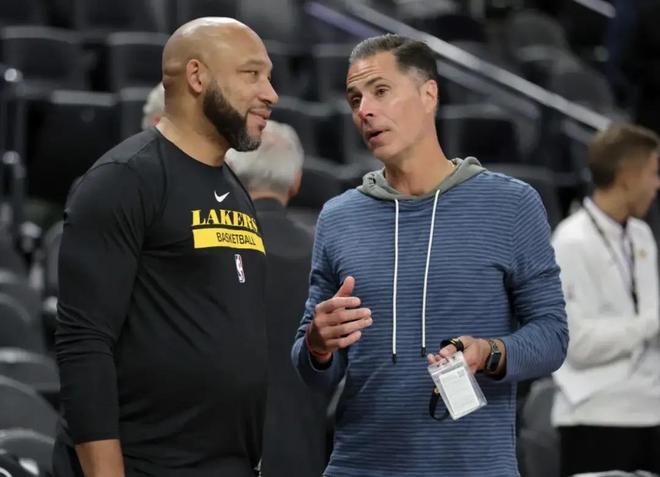 足协杯夺冠次数排名：山东8次居首，国安5次独居次席（足协杯夺冠次数榜：山东8冠领跑，国安以5冠独占次席）