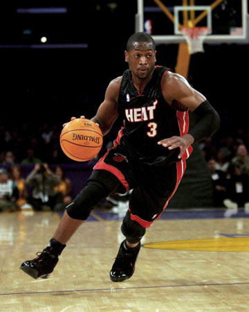 皮克：从纸面上看，法国是明年世界杯上最好的球队（皮克：论纸面实力，法国堪称明年世界杯最强队）