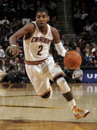 英超第10轮比赛，桑德兰主场1-1战平埃弗顿。（英超第10轮，桑德兰主场与埃弗顿1-1握手言和）