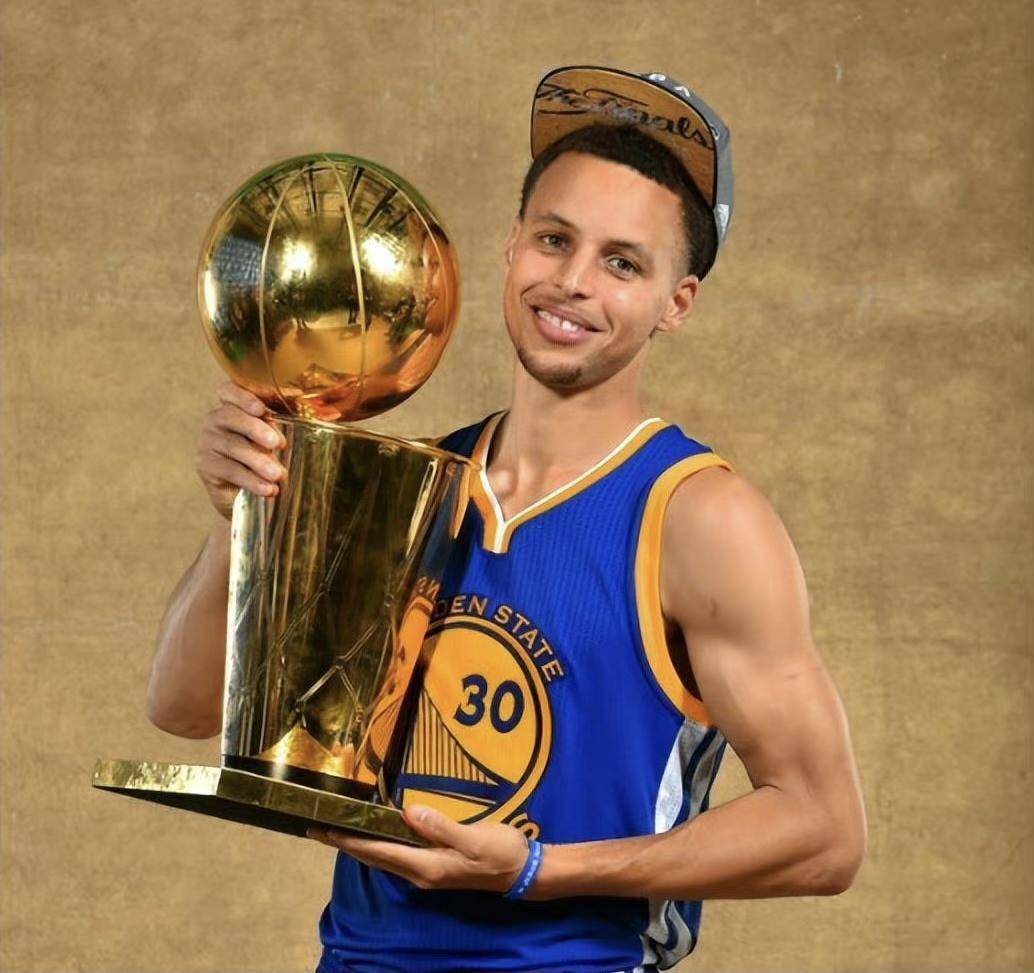 布达佩斯Major：NAVI 2-0横扫B8，3胜2负晋级8强淘汰赛（布达佩斯Major：NAVI 2-0零封B8，3胜2负挺进八强淘汰赛）