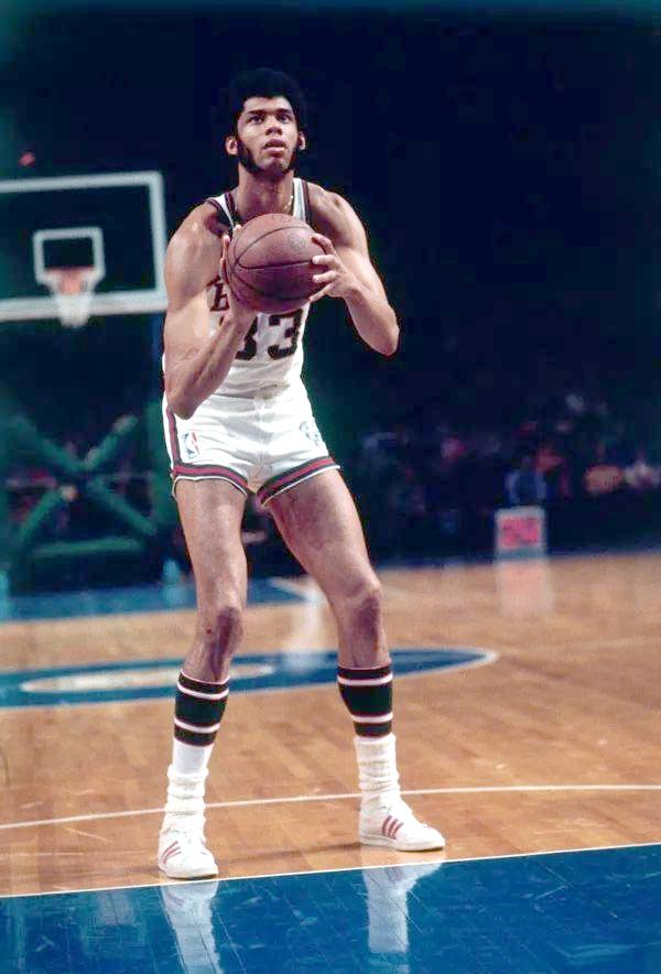 尼克斯vs猛龙前瞻：猛龙背靠背作战，尼克斯冲击4连胜（尼克斯战猛龙前瞻：猛龙背靠背体能受考验，尼克斯力拼四连胜）