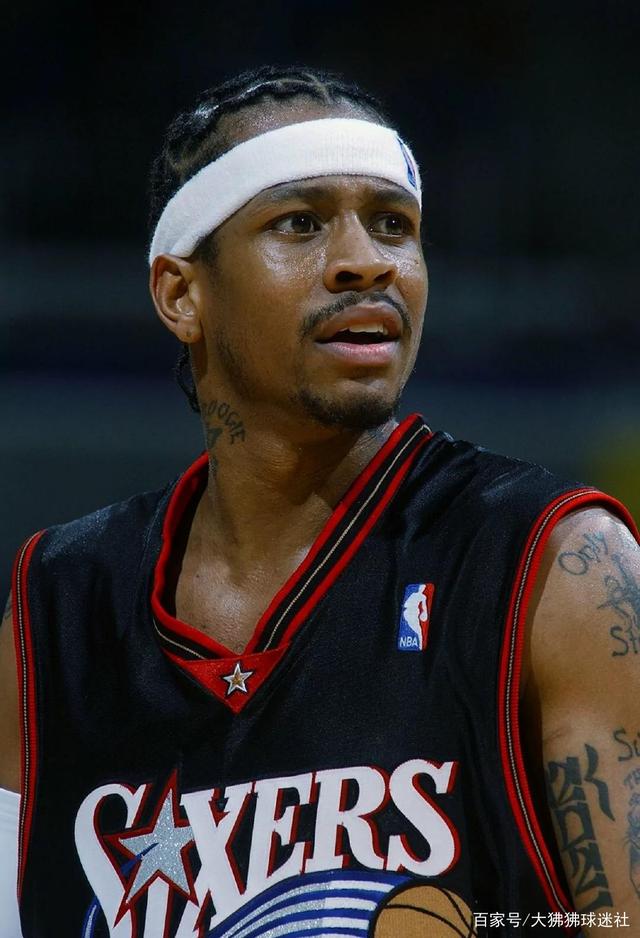 官方：巴塞罗那竞技后卫法雷右膝韧带损伤，将缺阵三到四个月（官宣：巴塞罗那竞技后卫法雷右膝韧带受损，预计伤缺3至4个月）