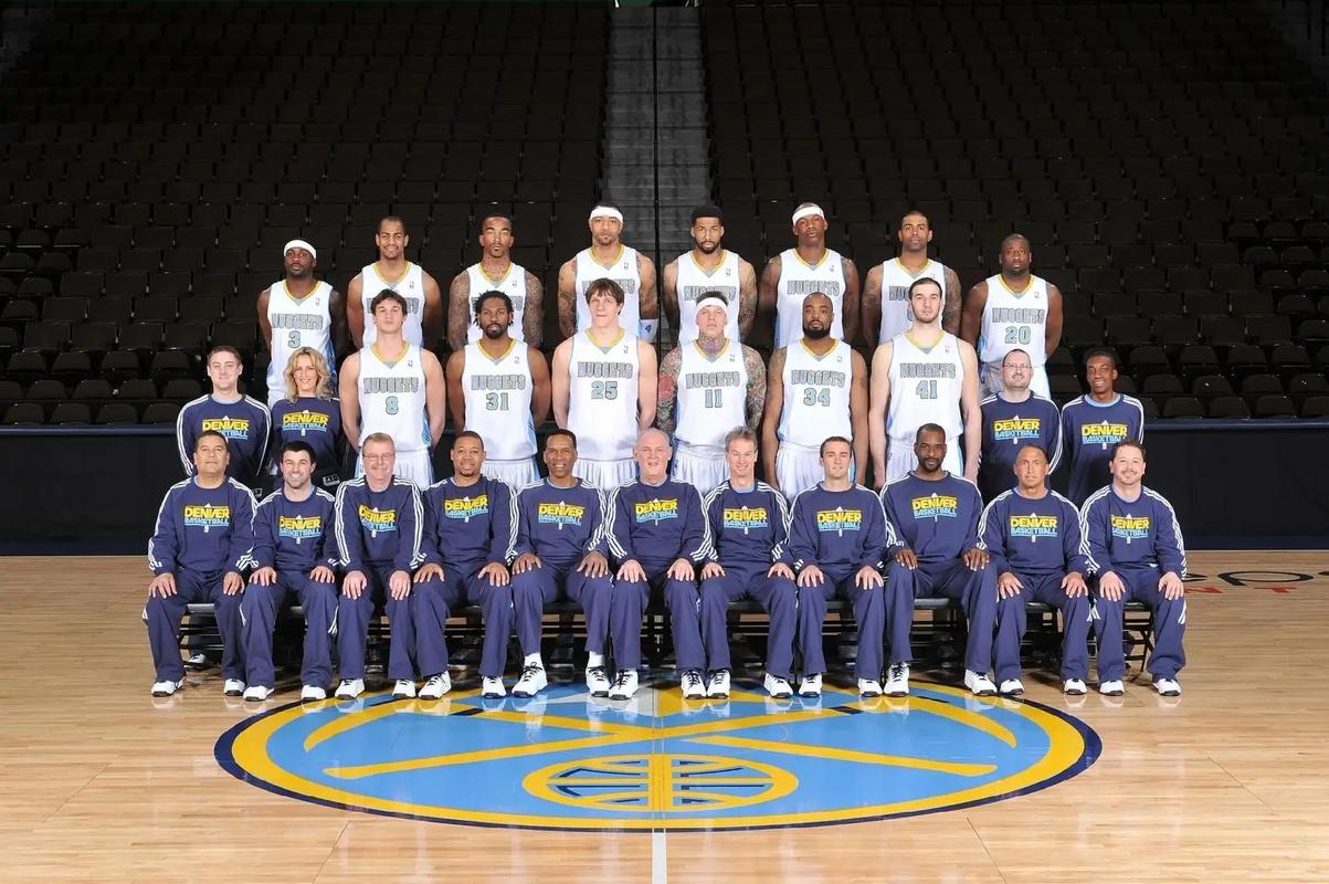 詹姆斯关键时刻上篮得分（詹姆斯关键球上篮命中）