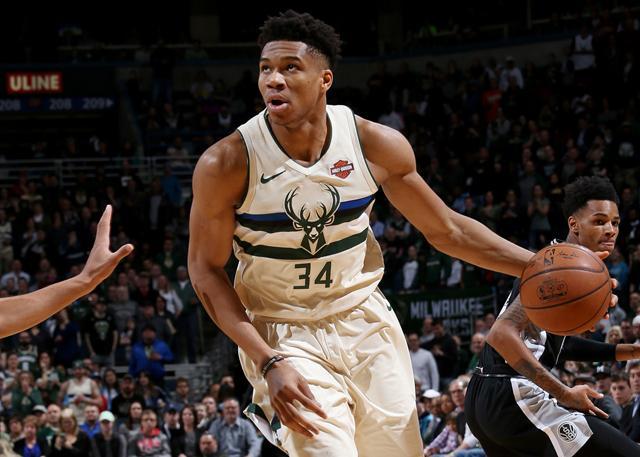 你有多久没看肘子姐打球了？（还记得上次看肘子姐打球是什么时候吗？）