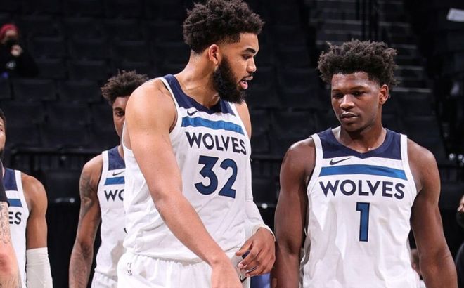 成都蓉城祝贺铜梁龙冲超：期待我们明年中超赛场见（成都蓉城恭贺铜梁龙冲超成功：相约明年中超见）